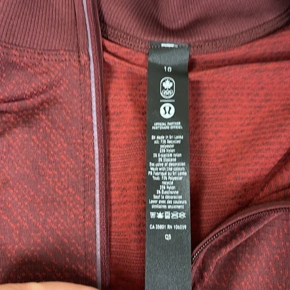 Lululemon Team Canada Swiftly Tech Half Zip 2.0 with COC logo - Picture 8 of 10